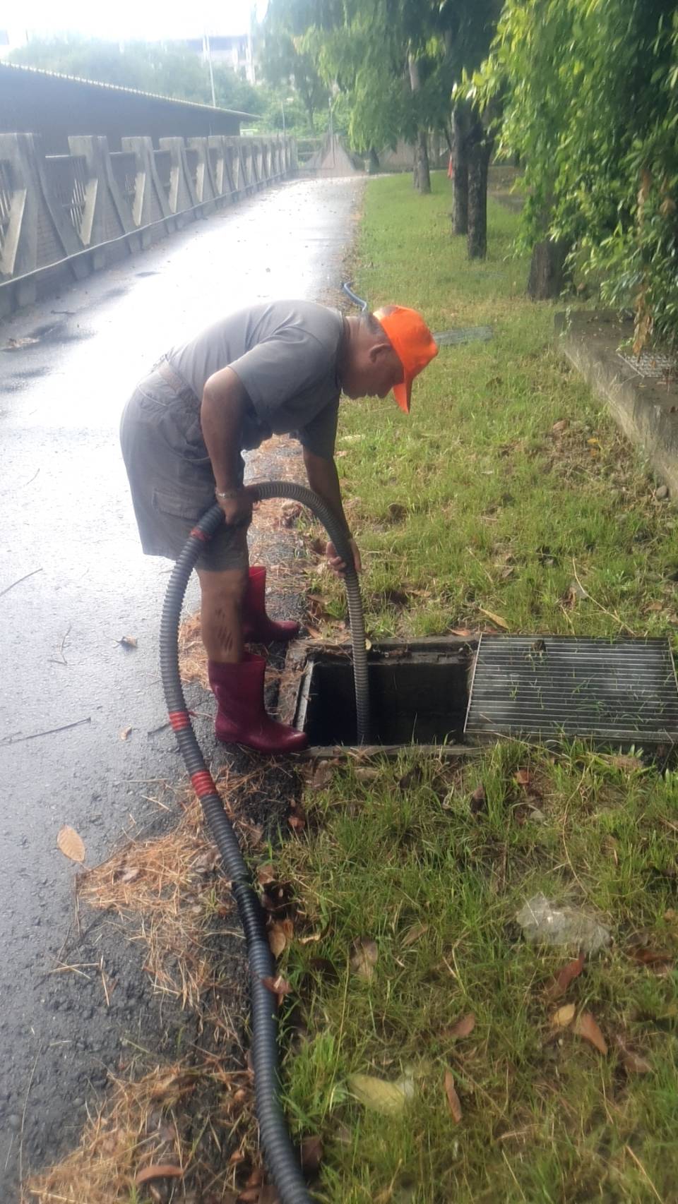 嘉義學校餐廳油槽油污清除